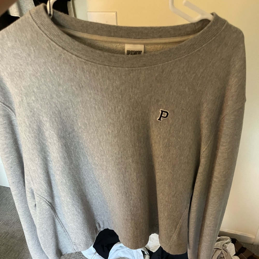 gray crewneck cropped
